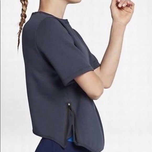 ⚡️HP⚡️Nike Dry Women's Short Sleeve Training Top - Picture 3 of 8